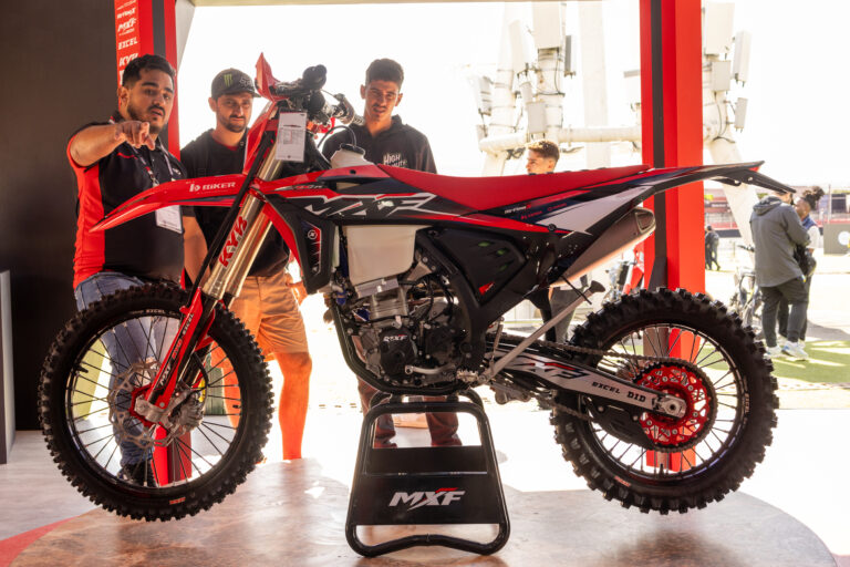 MXF Group lança duas motos de alta performance
