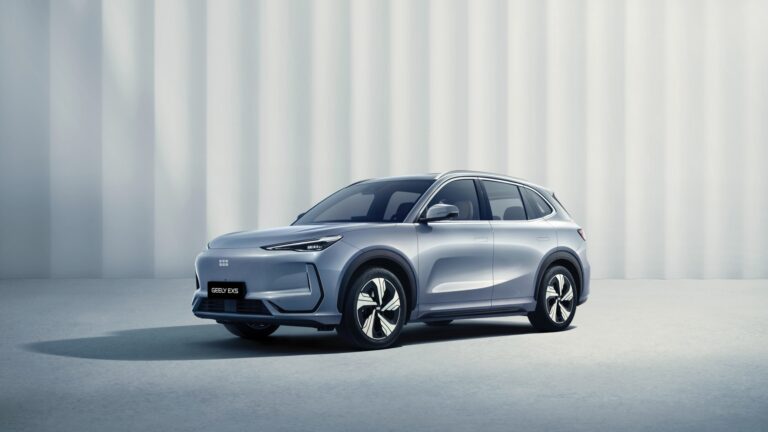 Geely inicia a pré-venda do elétrico EX5