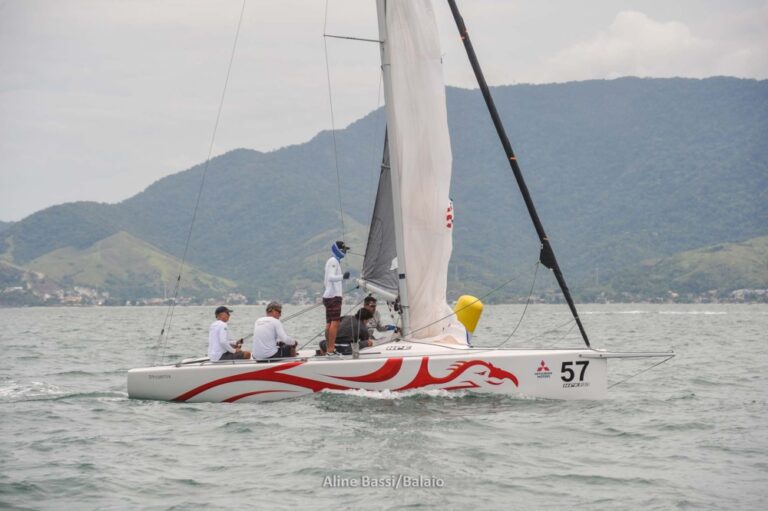 Outlander PHEV é destaque na 52ª Semana de Vela de Ilhabela