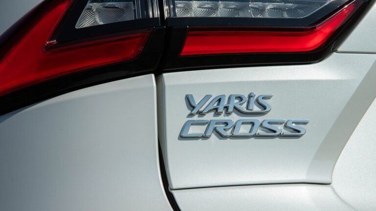 Toyota confirma lançamento do Yaris Cross para outubro