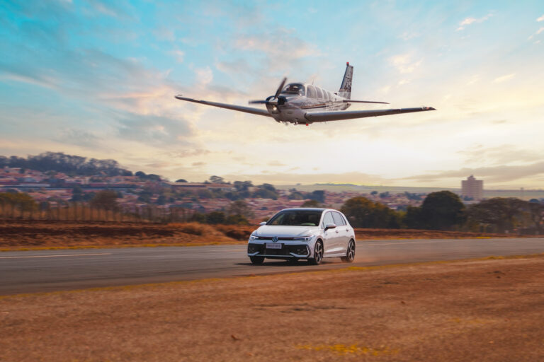 Novo Volkswagen Golf GTI com motor 2.0 turbo de 245 cv