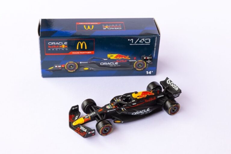 F1 em alta com miniatura da Mc Donald’s e Red Bull